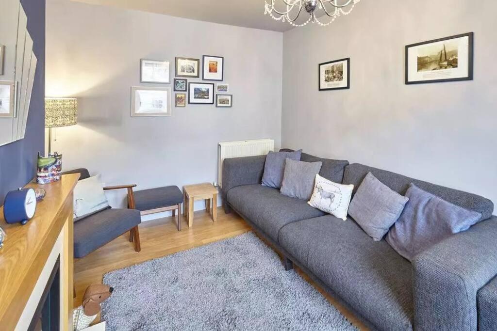 Apartment House 3 Bedroomed House